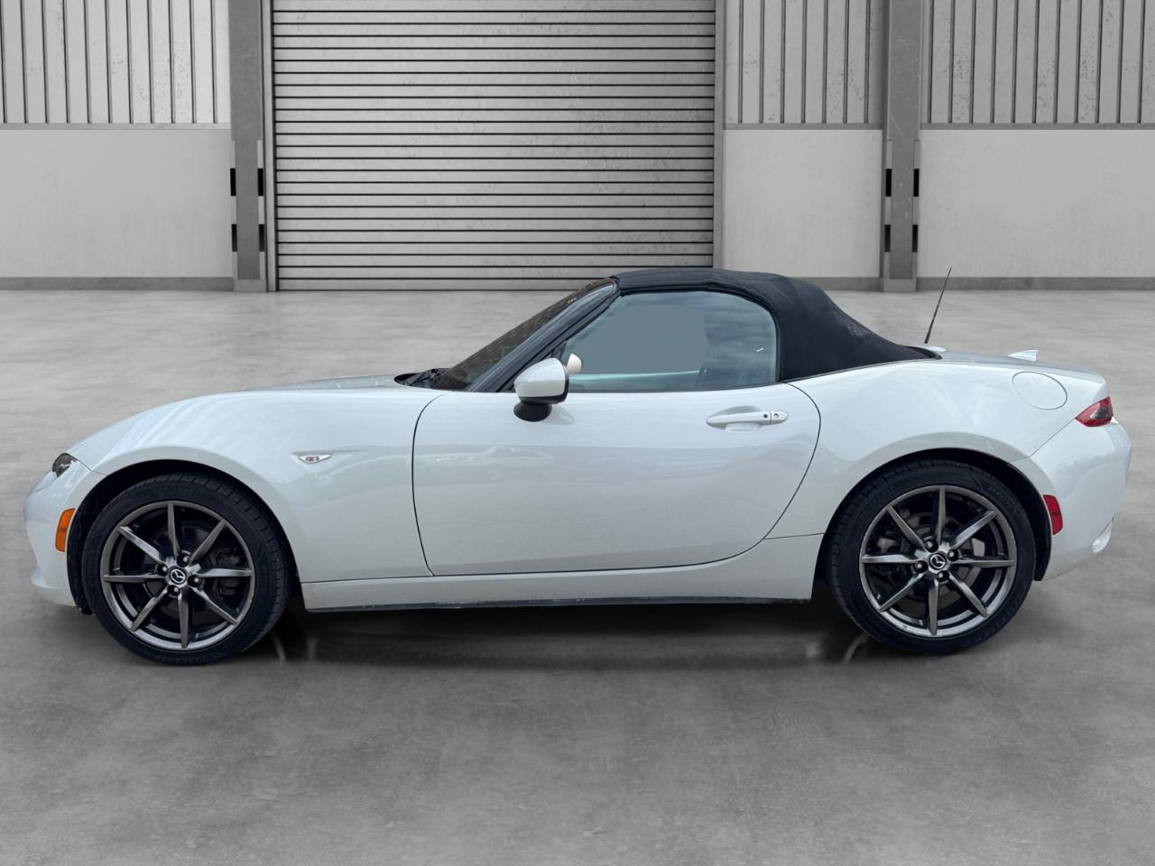 Mazda MX-5 Miata 2dr Conv Man Grand Touring 2016