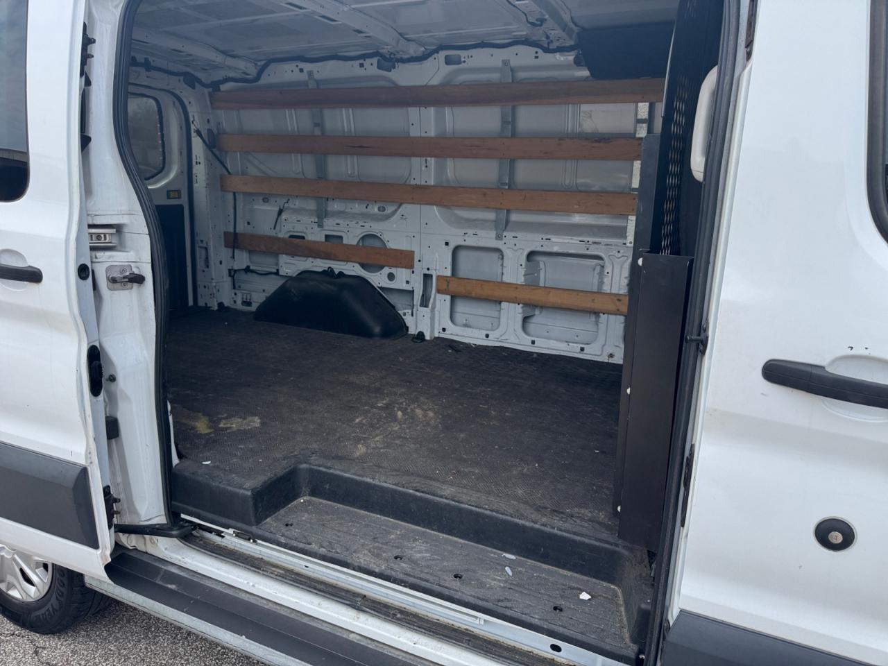 Ford Transit Van T-250 130" Low Rf 9000 GVWR Sliding RH Dr 2018