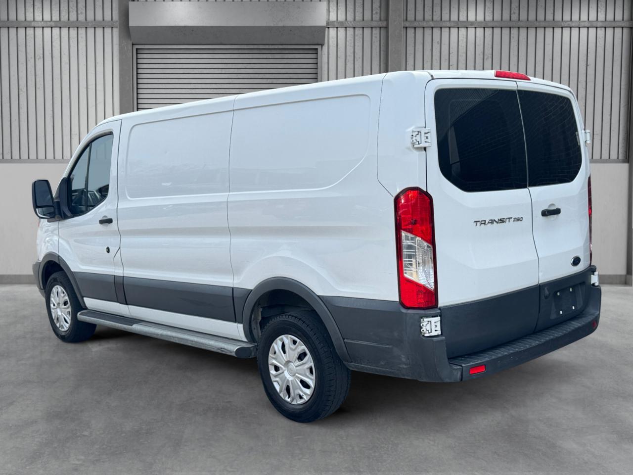 Ford Transit Van T-250 130" Low Rf 9000 GVWR Sliding RH Dr 2018