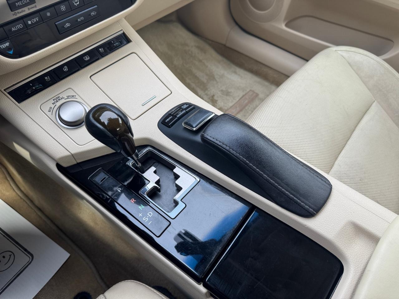 Lexus ES 350 4dr Sdn 2014