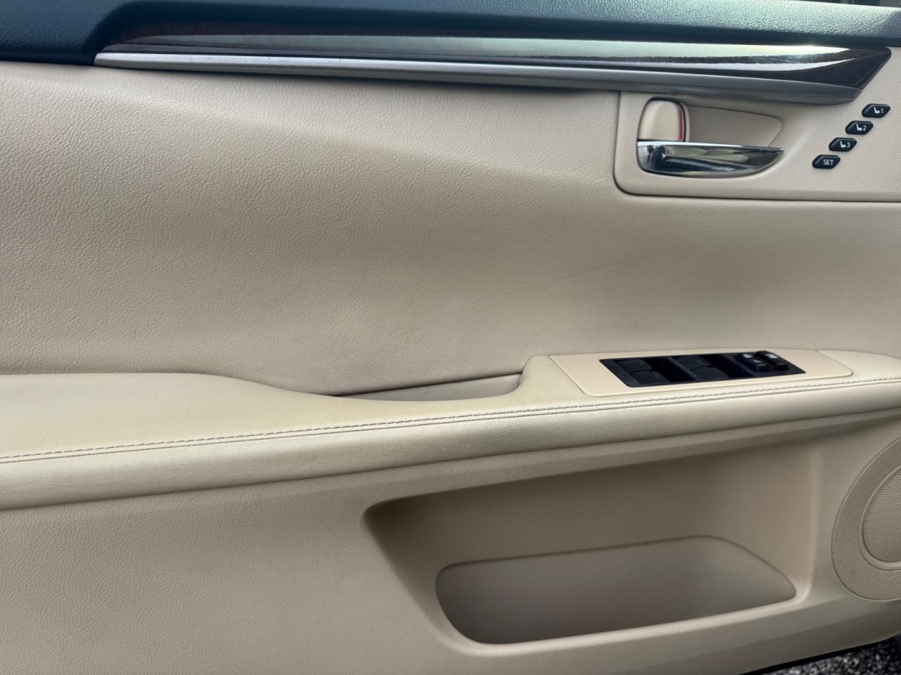 Lexus ES 350 4dr Sdn 2014