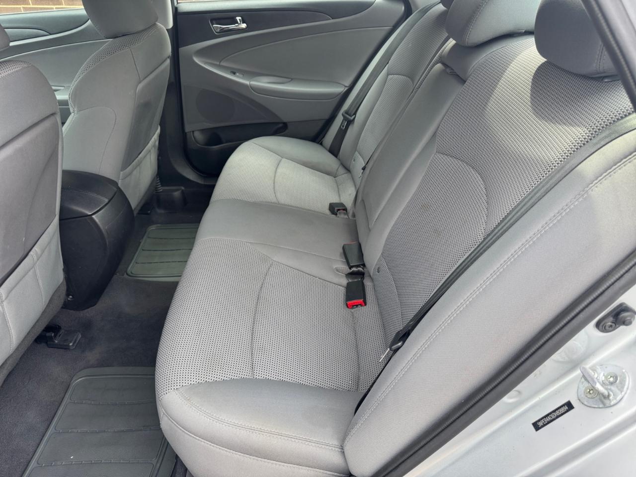 Hyundai Sonata 4dr Sdn 2.4L Auto GLS 2013