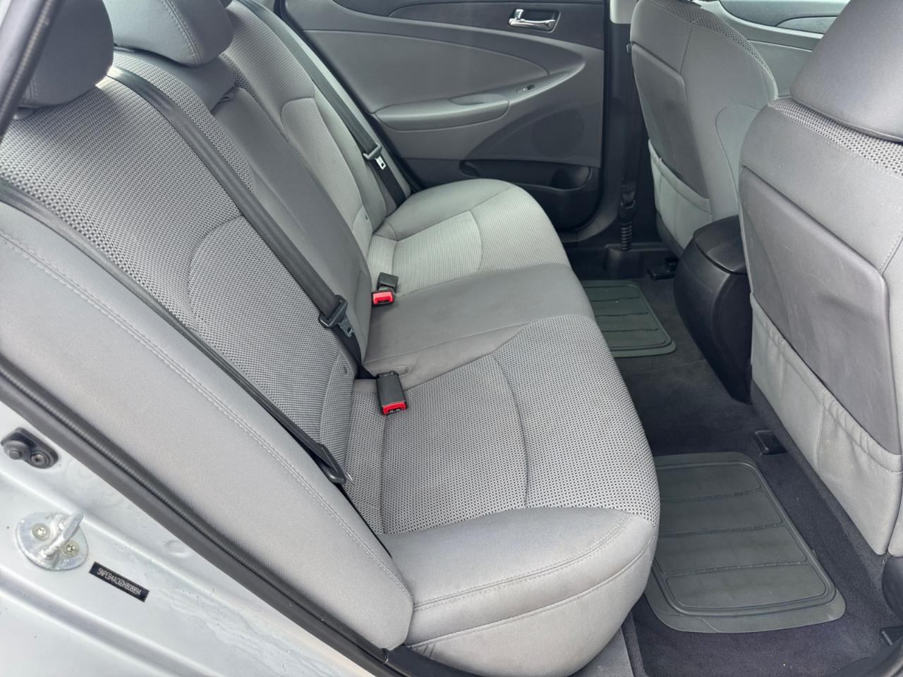 Hyundai Sonata 4dr Sdn 2.4L Auto GLS 2013