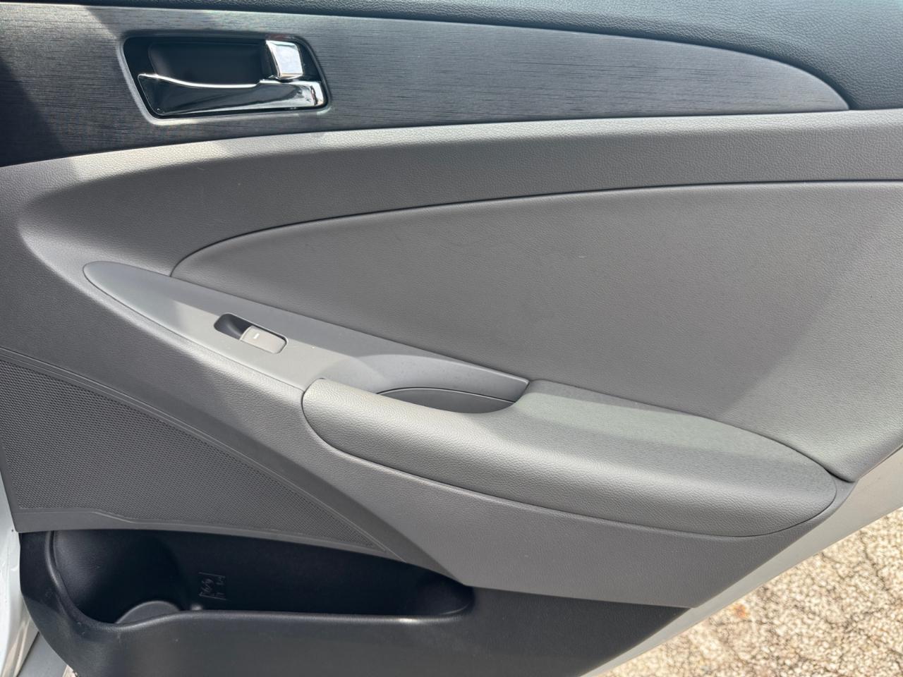 Hyundai Sonata 4dr Sdn 2.4L Auto GLS 2013