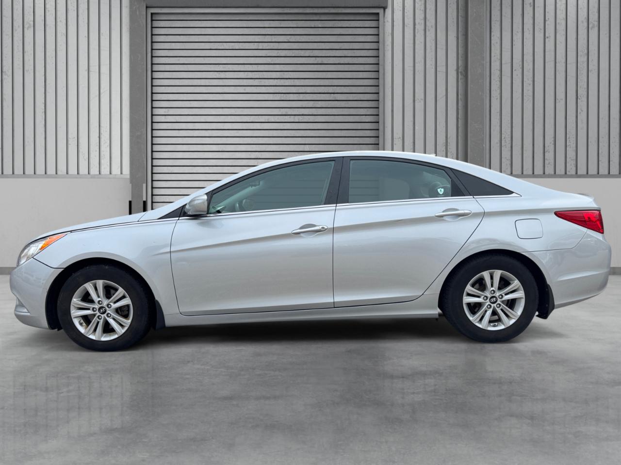 Hyundai Sonata 4dr Sdn 2.4L Auto GLS 2013