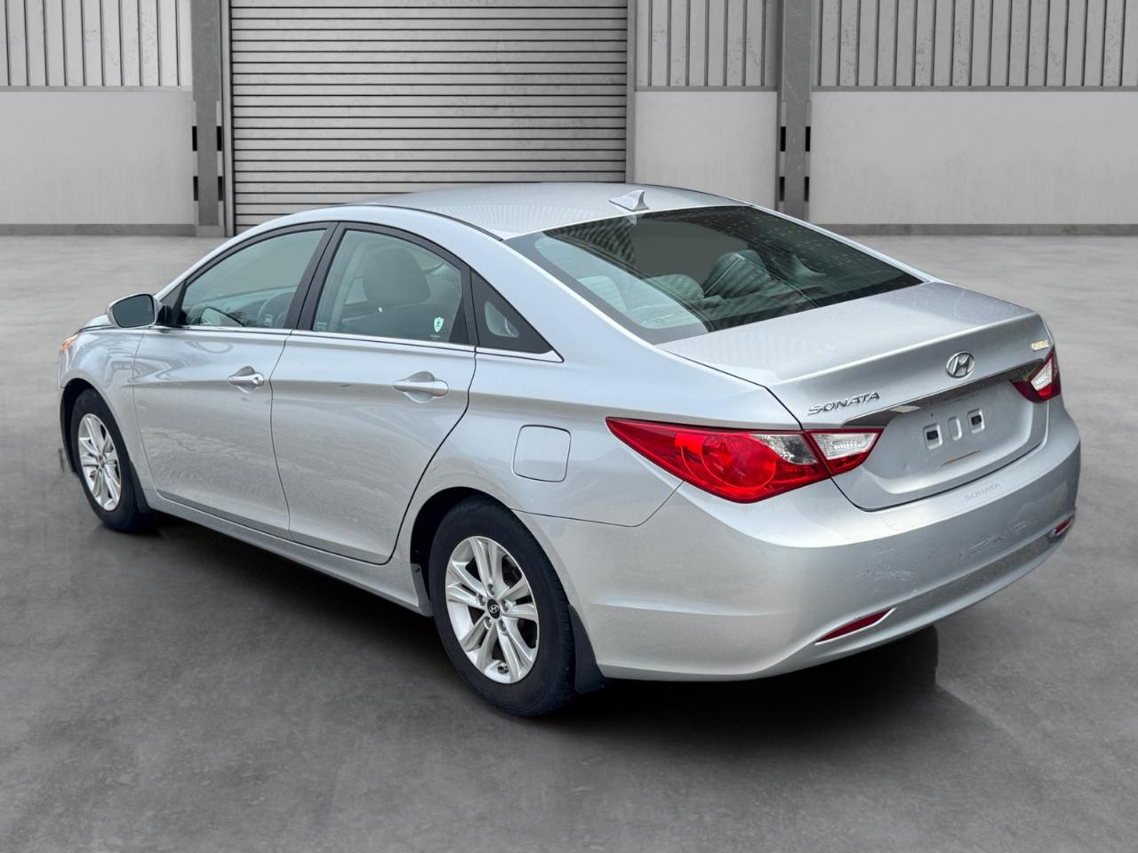 Hyundai Sonata 4dr Sdn 2.4L Auto GLS 2013