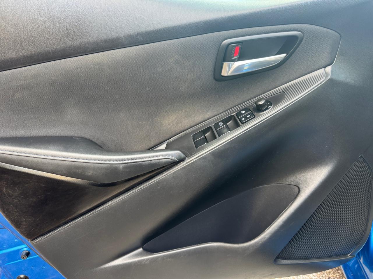 Toyota Yaris iA Auto (Natl) 2017