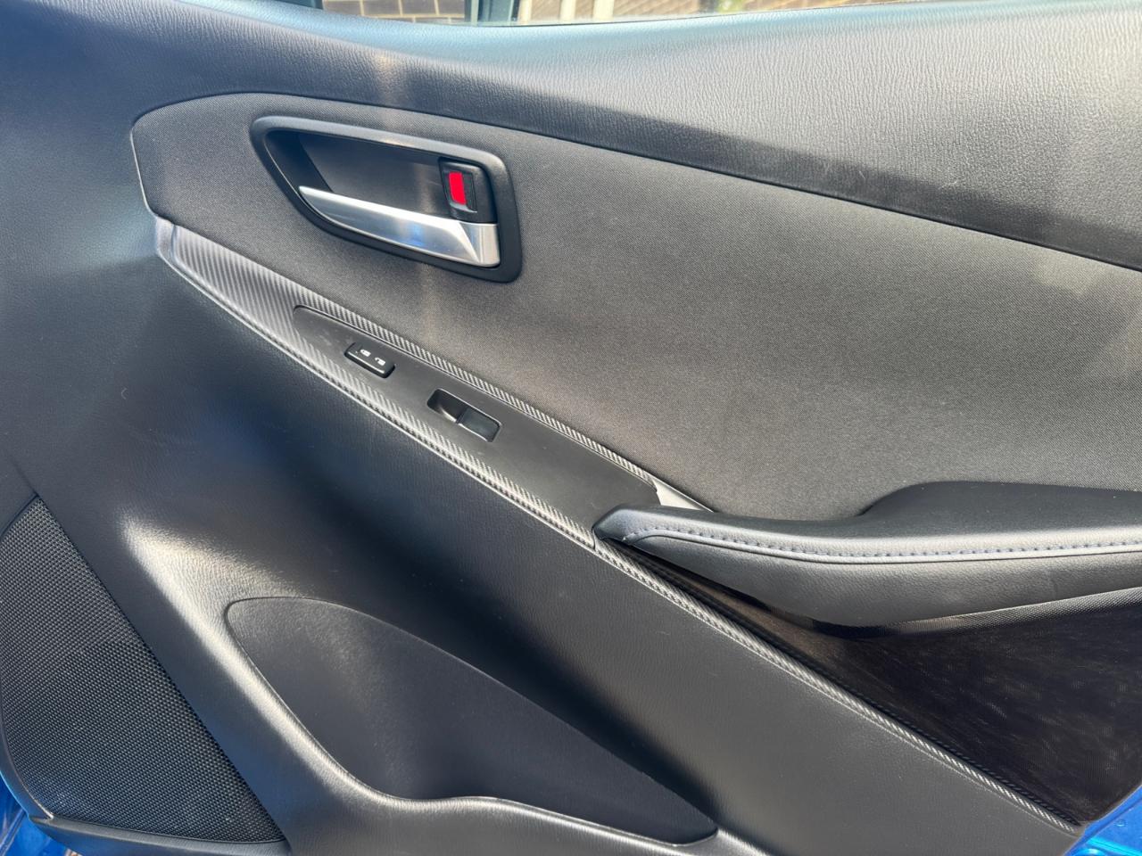 Toyota Yaris iA Auto (Natl) 2017