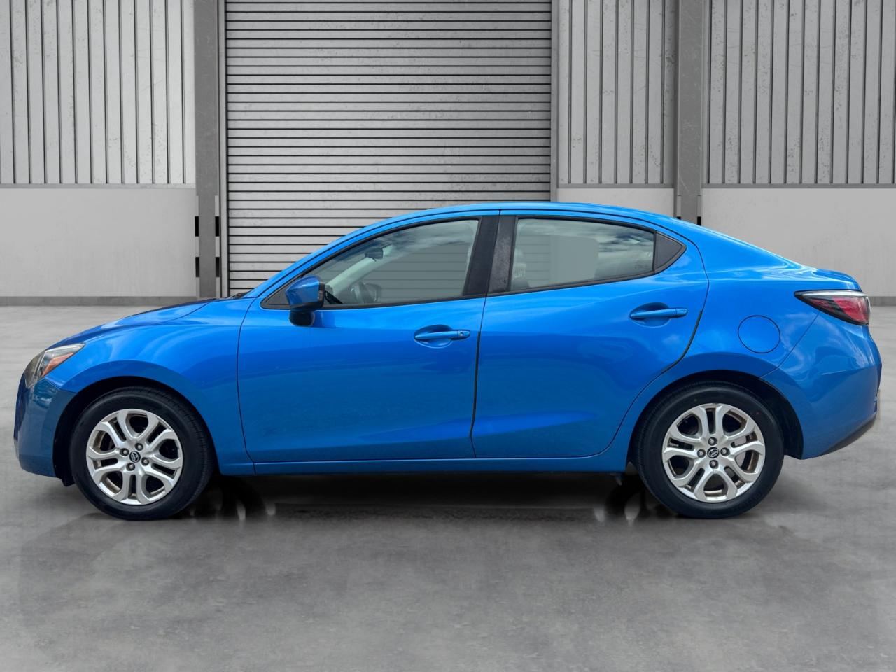 Toyota Yaris iA Auto (Natl) 2017