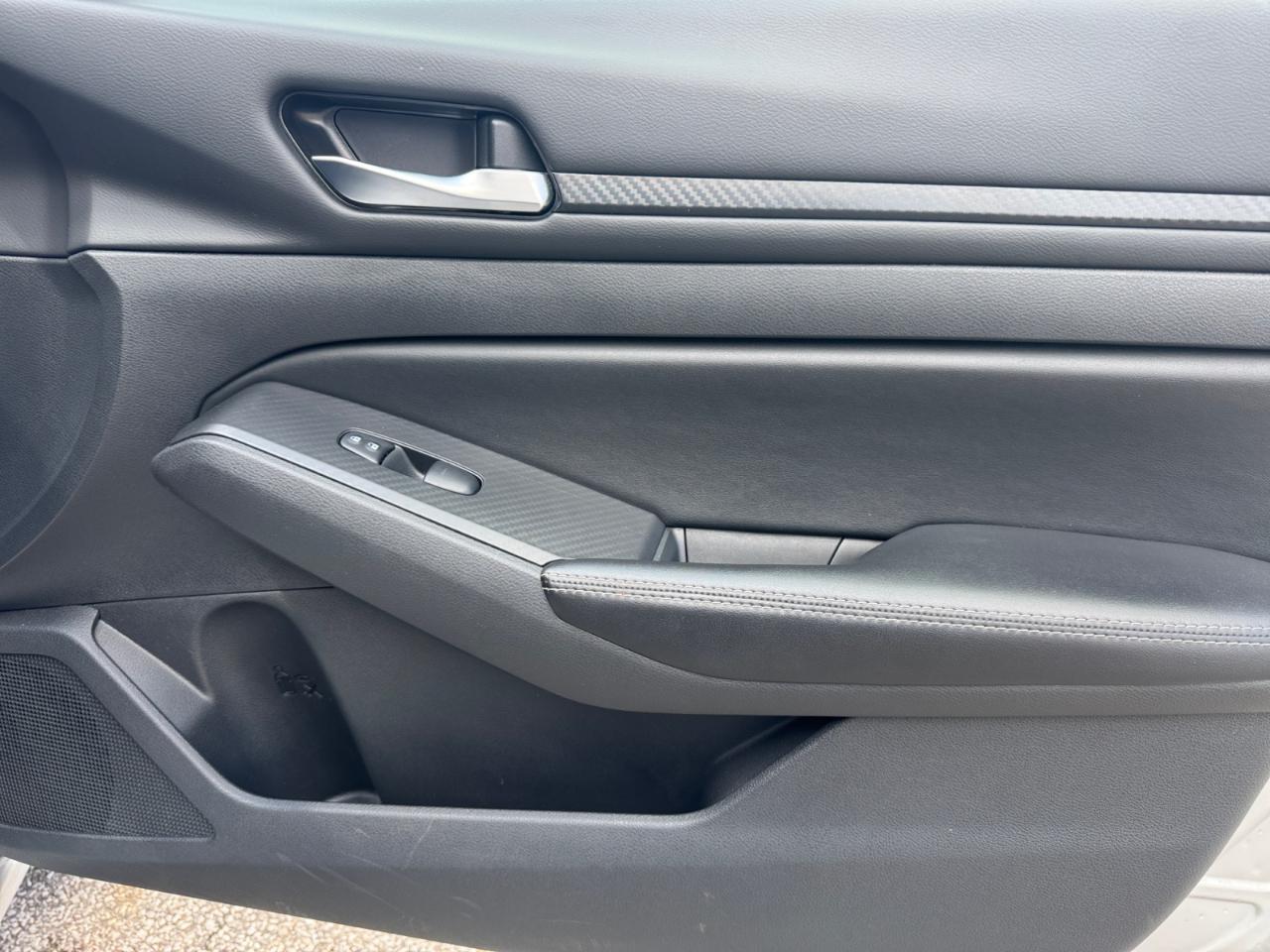 Nissan Altima 2.5 SV Sedan 2024