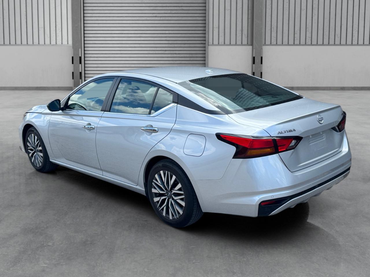 Nissan Altima 2.5 SV Sedan 2024