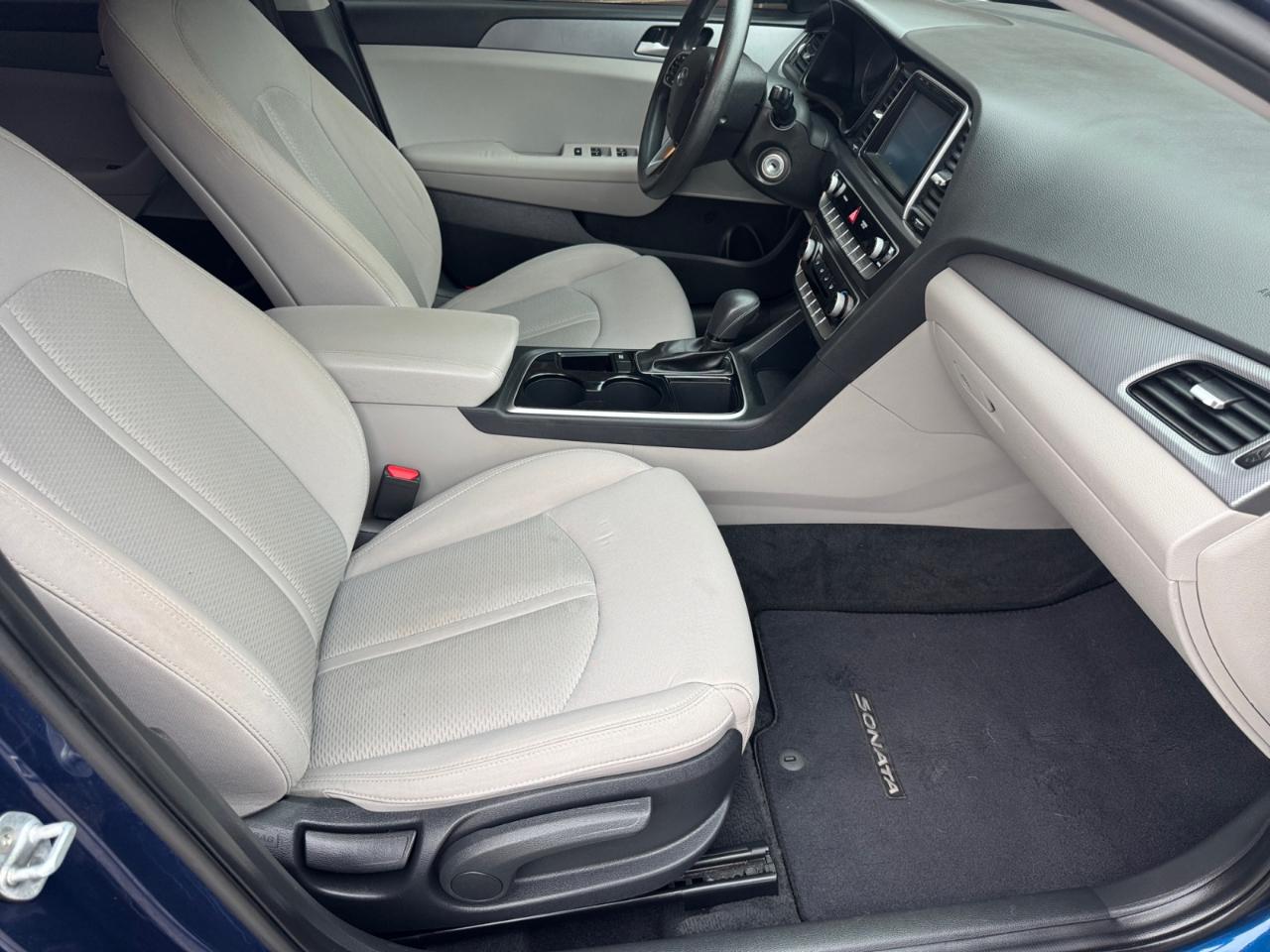 Hyundai Sonata SE 2.4L 2019