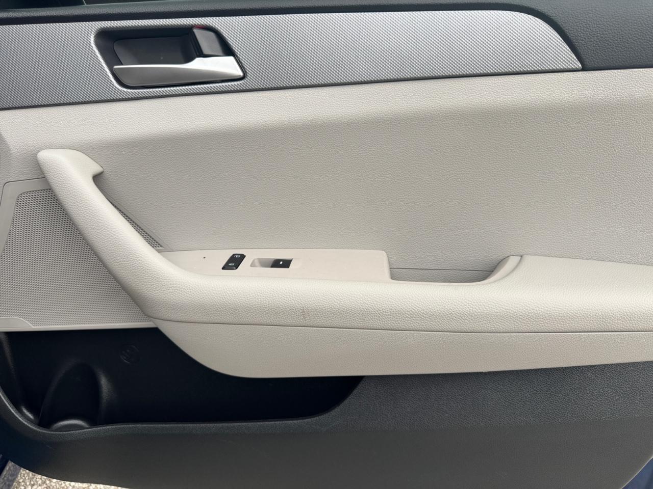 Hyundai Sonata SE 2.4L 2019