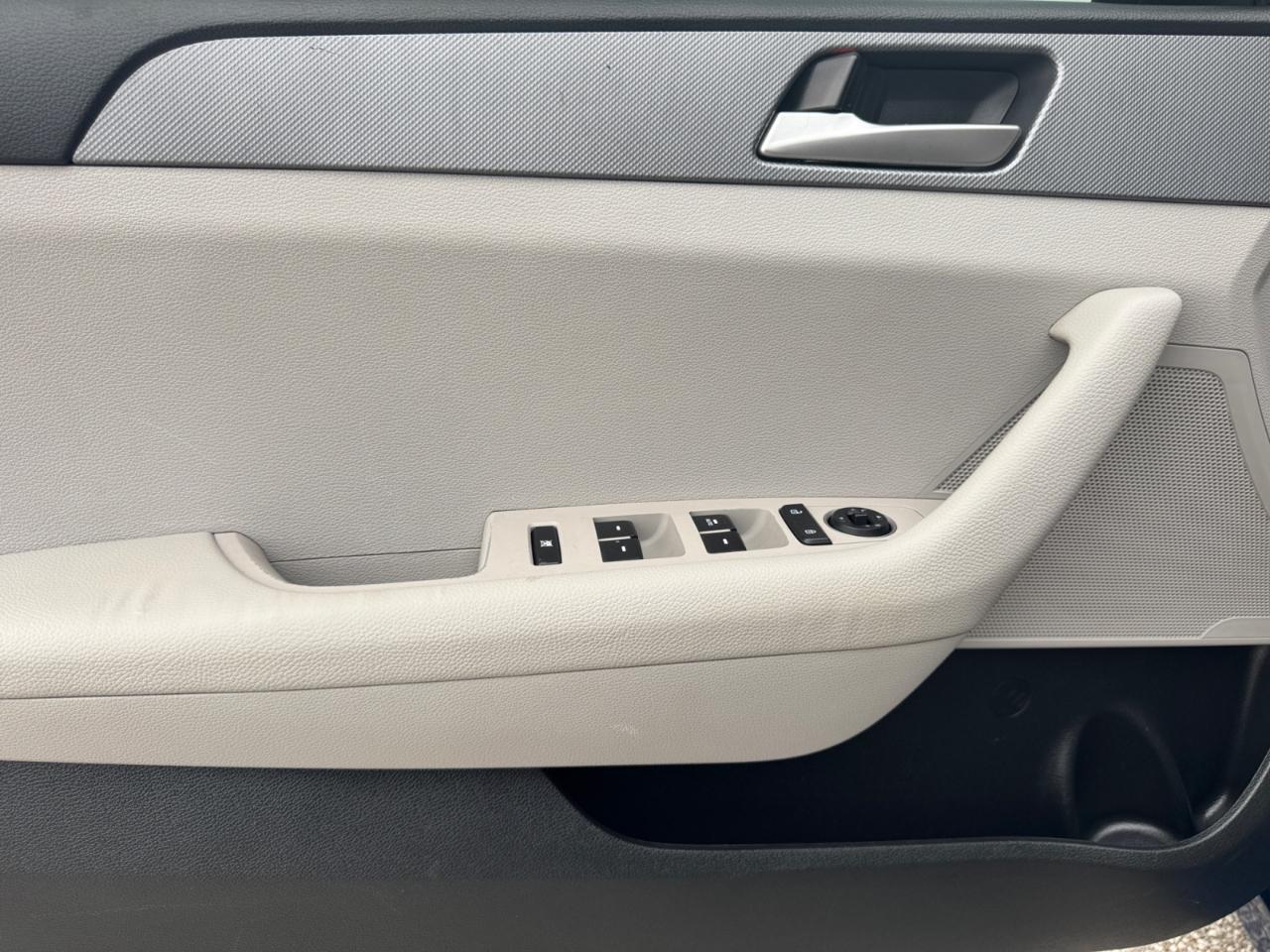 Hyundai Sonata SE 2.4L 2019