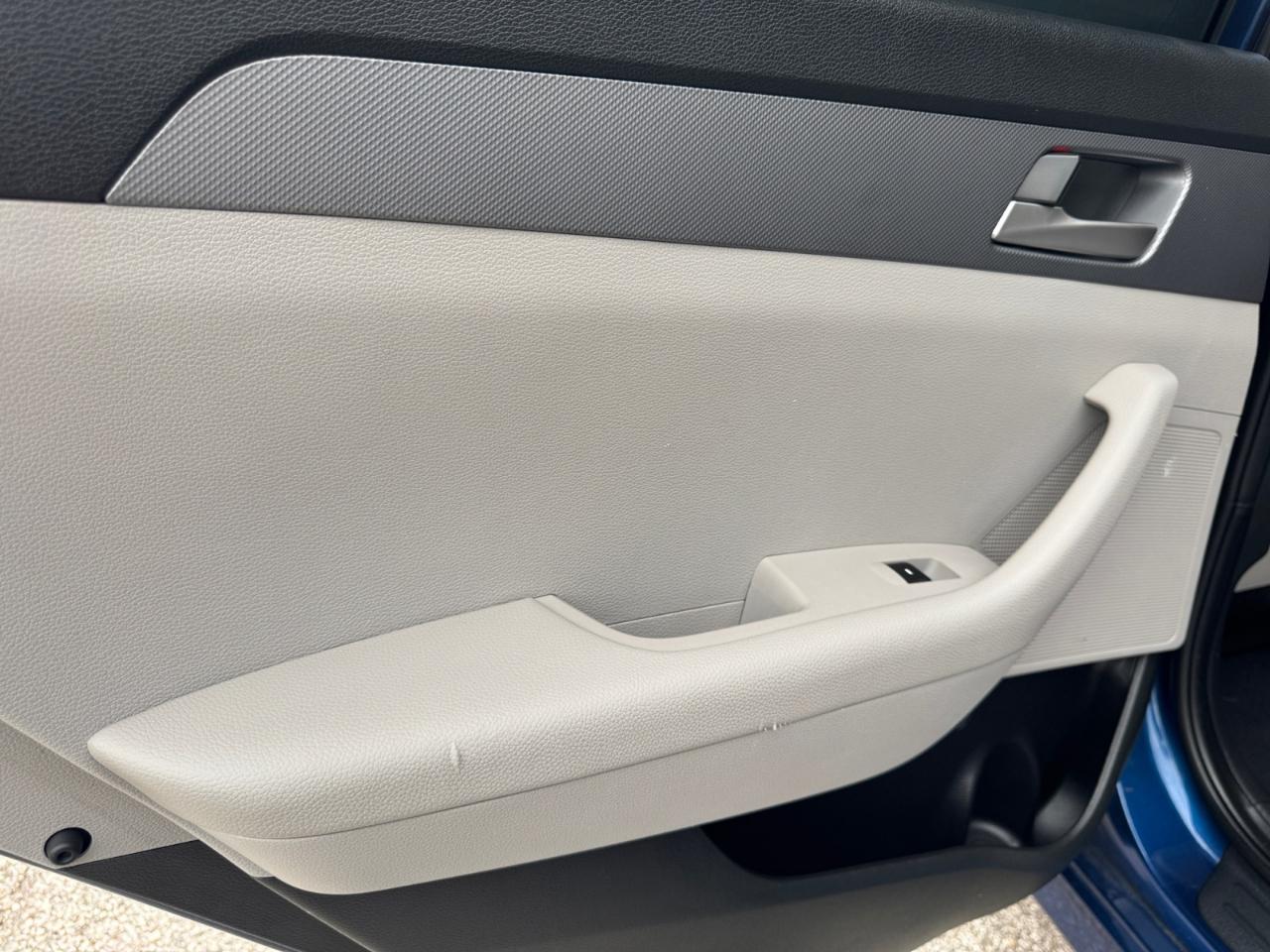 Hyundai Sonata SE 2.4L 2019