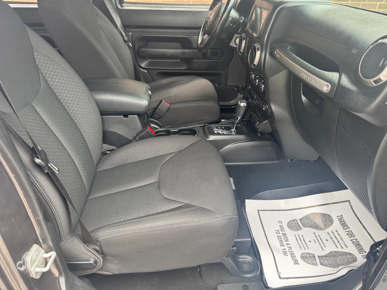 Jeep Wrangler Unlimited 4WD 4dr Sport 2016