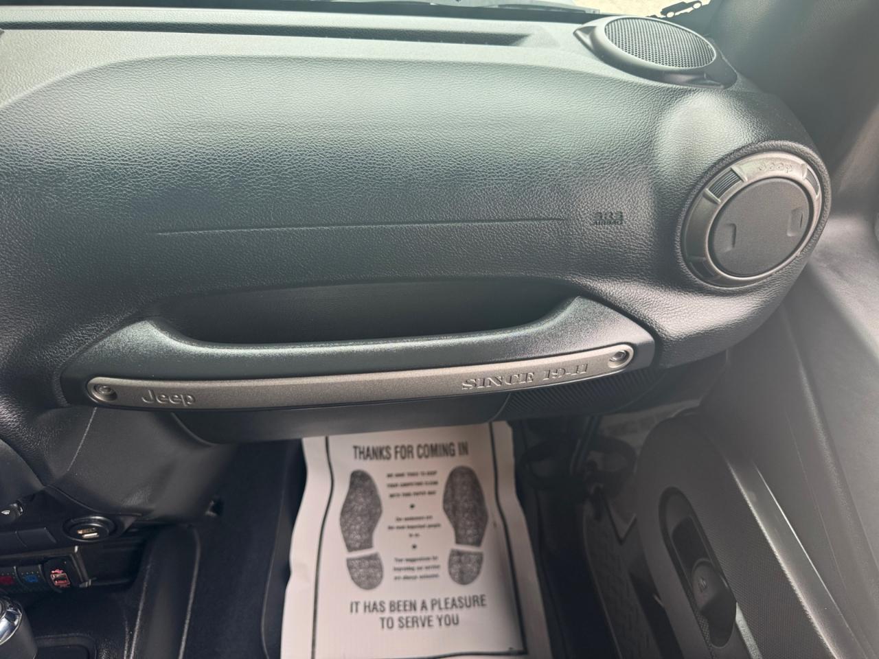 Jeep Wrangler Unlimited 4WD 4dr Sport 2016