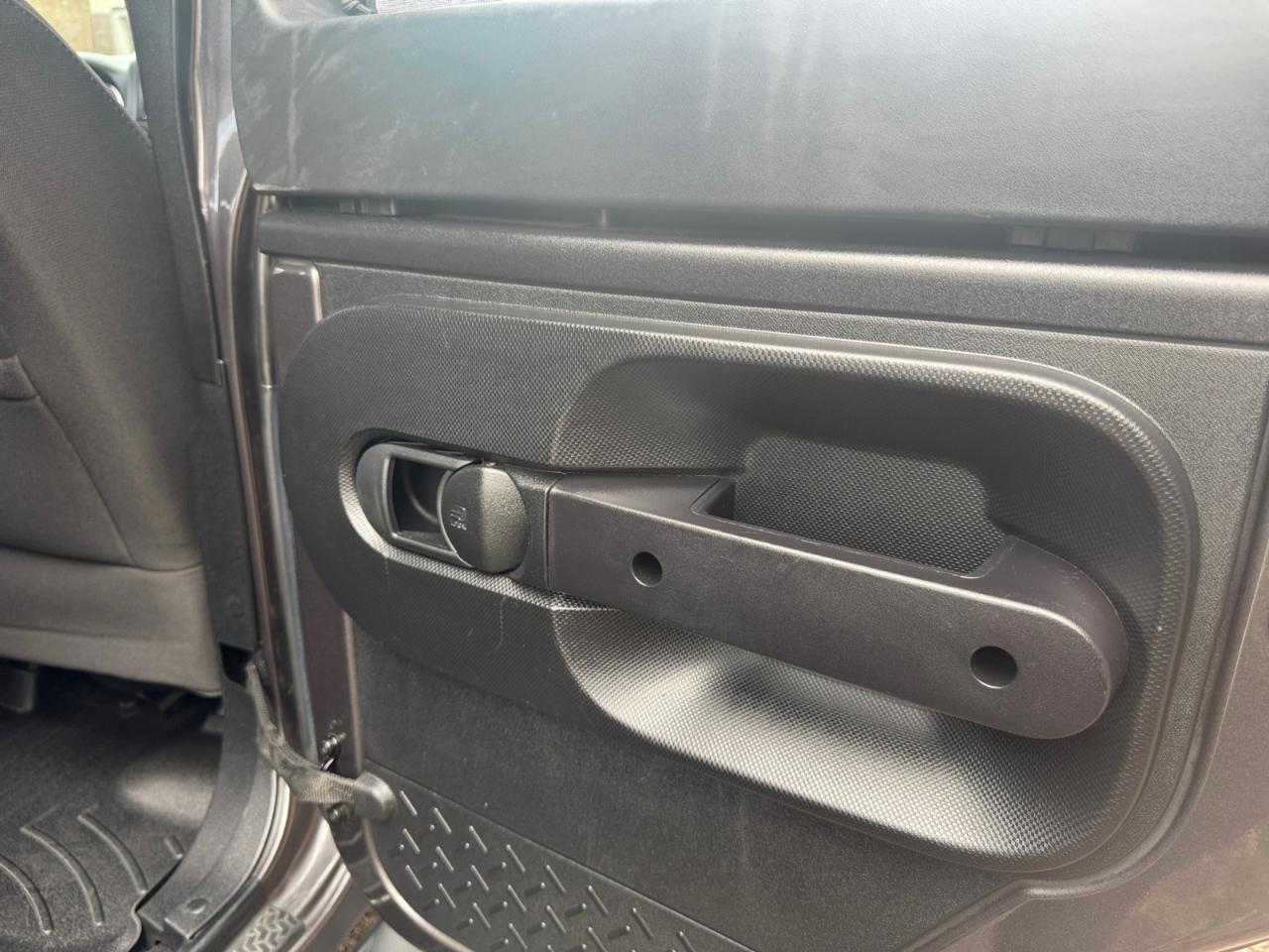 Jeep Wrangler Unlimited 4WD 4dr Sport 2016