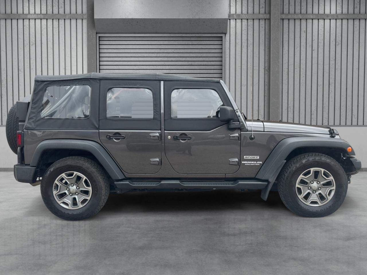 Jeep Wrangler Unlimited 4WD 4dr Sport 2016