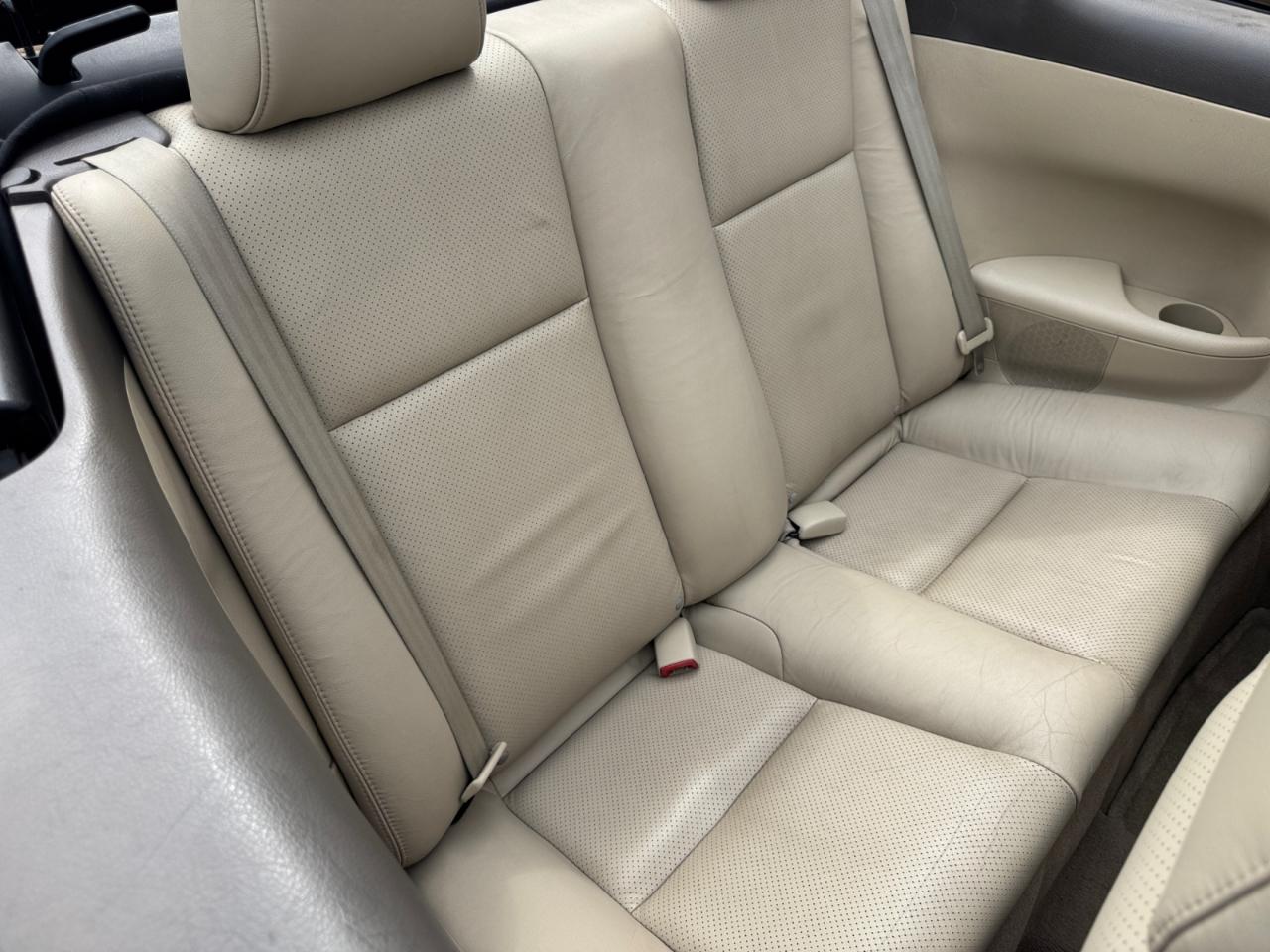 Toyota Camry Solara 2dr Conv SLE V6 Auto (Natl) 2004