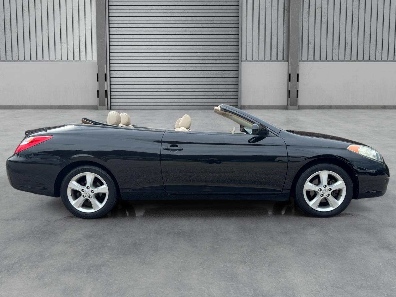 Toyota Camry Solara 2dr Conv SLE V6 Auto (Natl) 2004