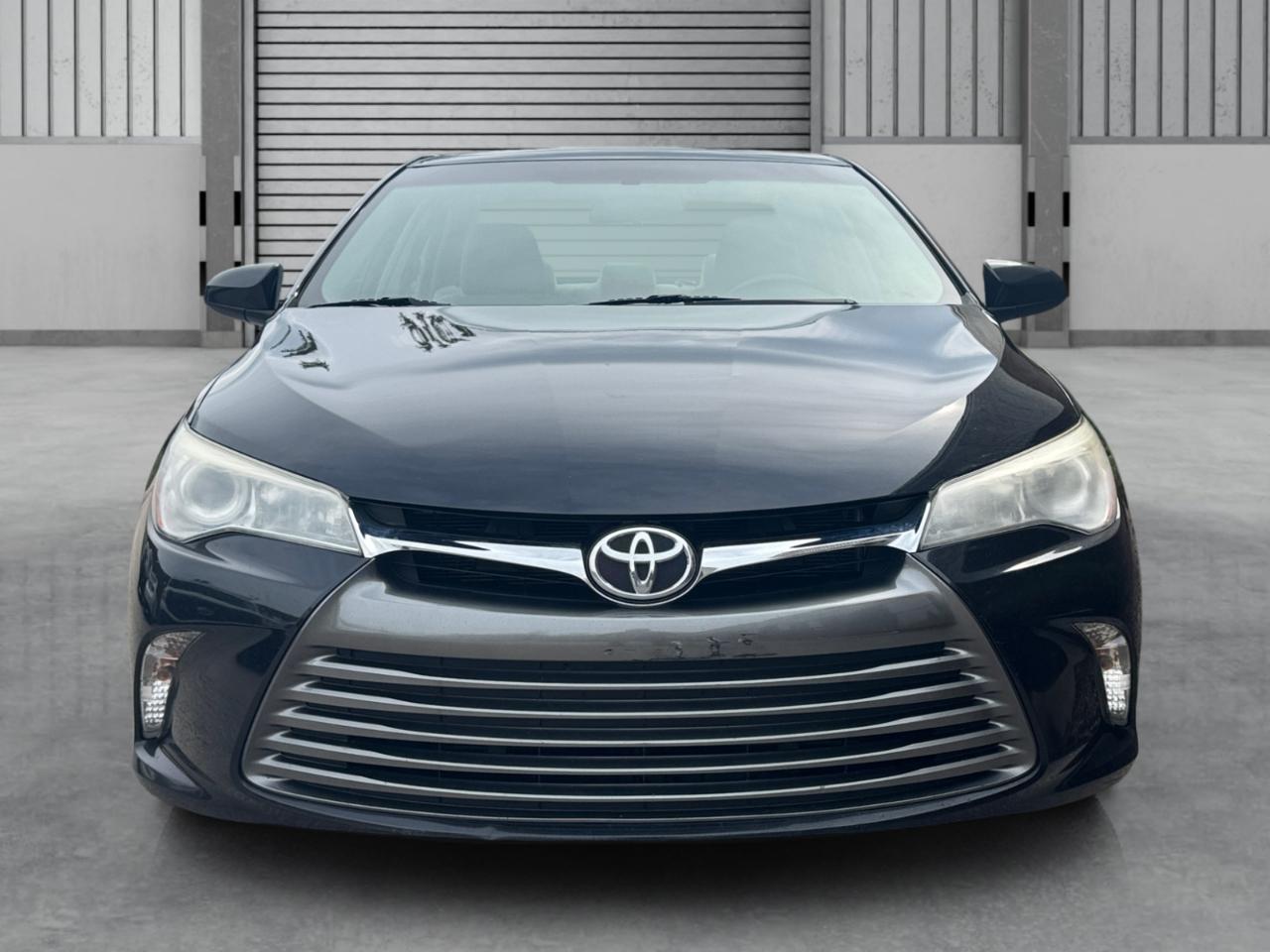 Toyota Camry LE Auto (Natl) 2017