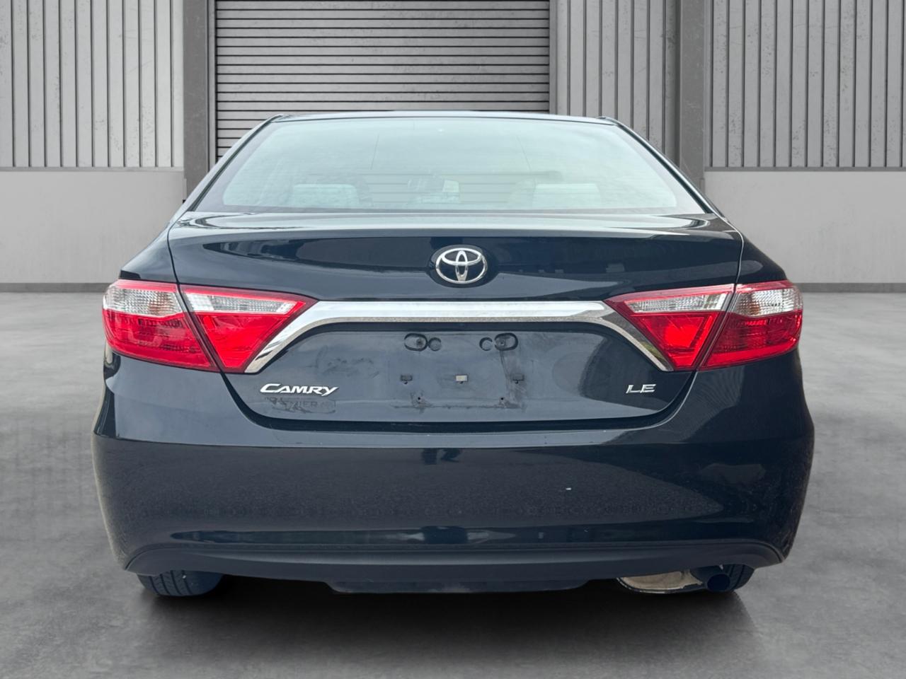 Toyota Camry LE Auto (Natl) 2017