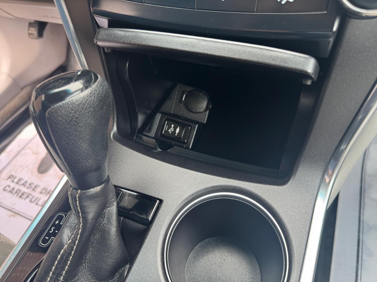 Toyota Camry LE Auto (Natl) 2017