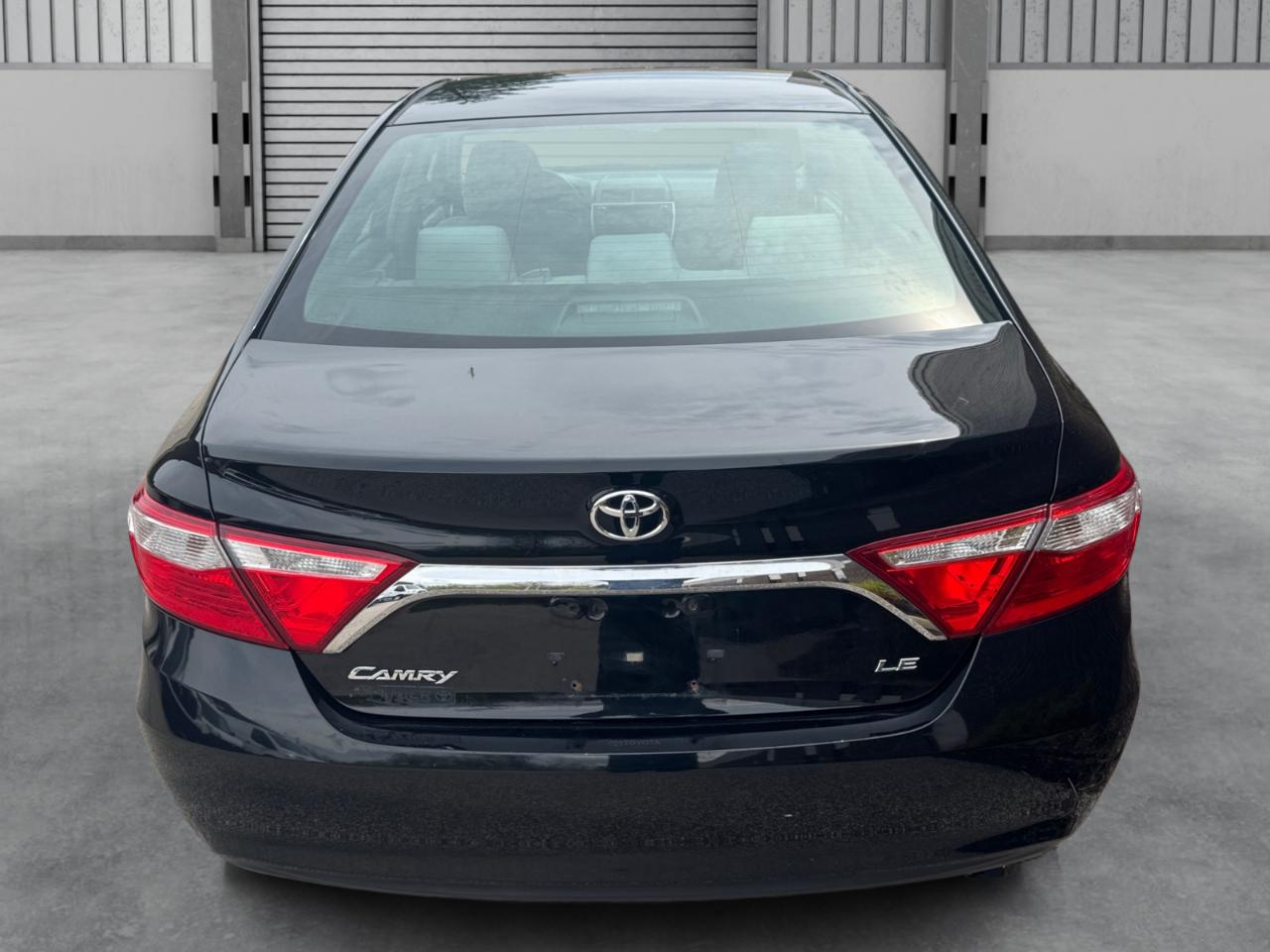 Toyota Camry LE Auto (Natl) 2017