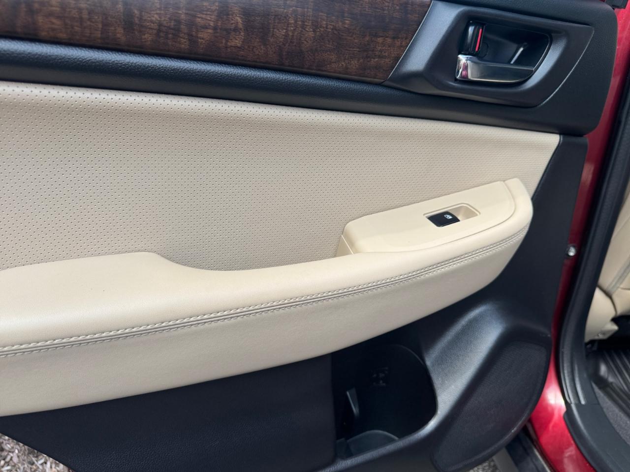 Subaru Outback 4dr Wgn 2.5i Limited 2016