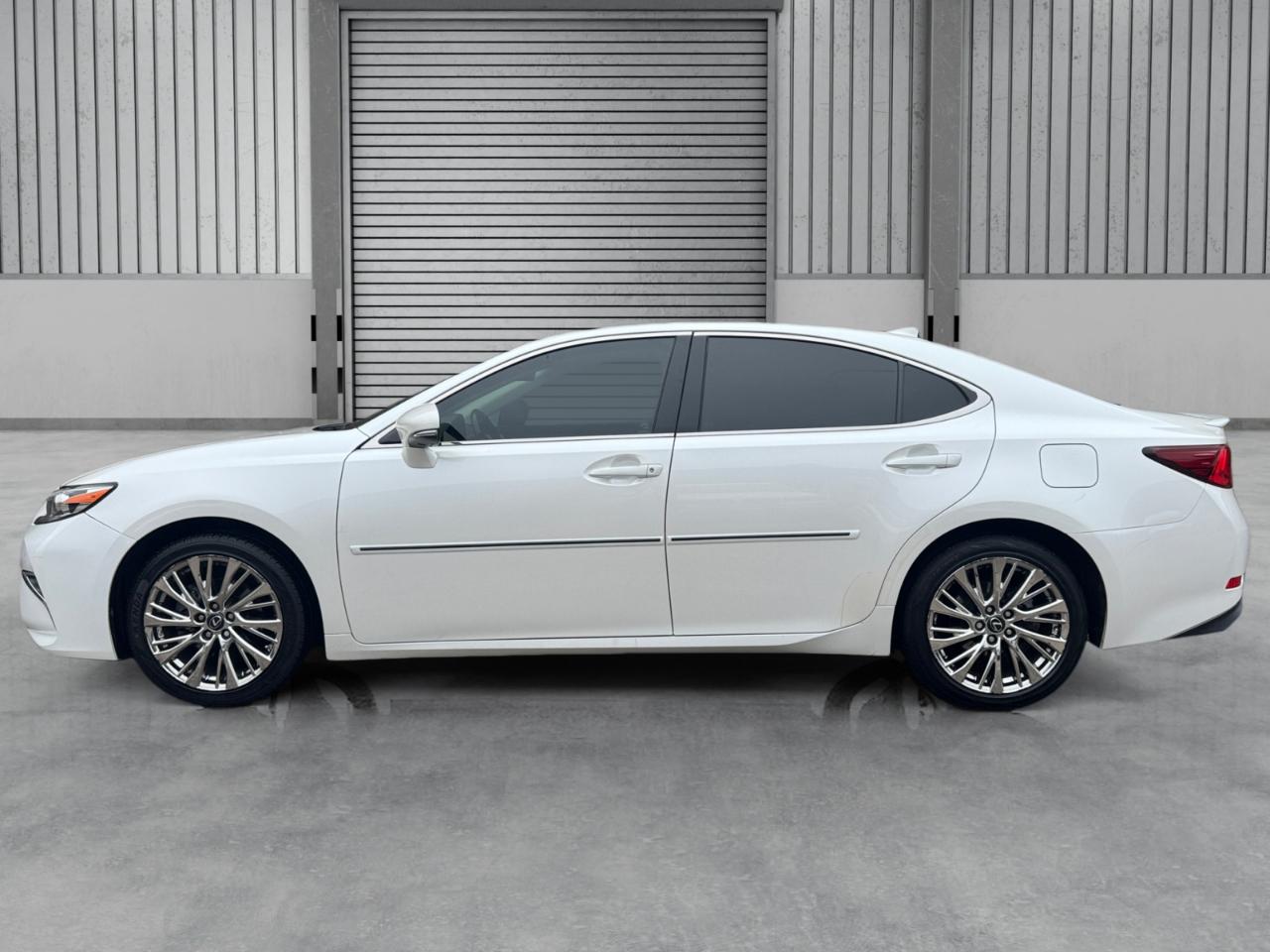 Lexus ES ES 350 FWD 2017