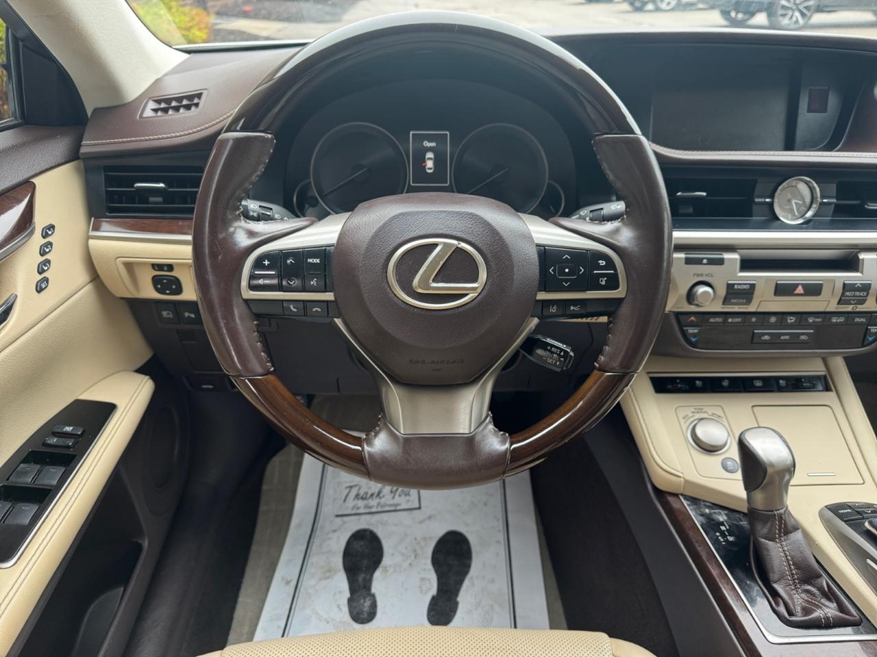 Lexus ES ES 350 FWD 2017