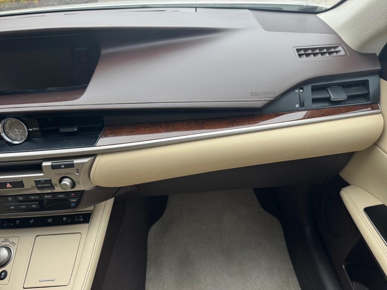 Lexus ES ES 350 FWD 2017