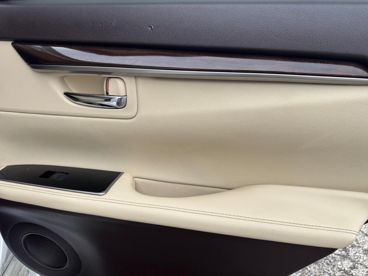 Lexus ES ES 350 FWD 2017