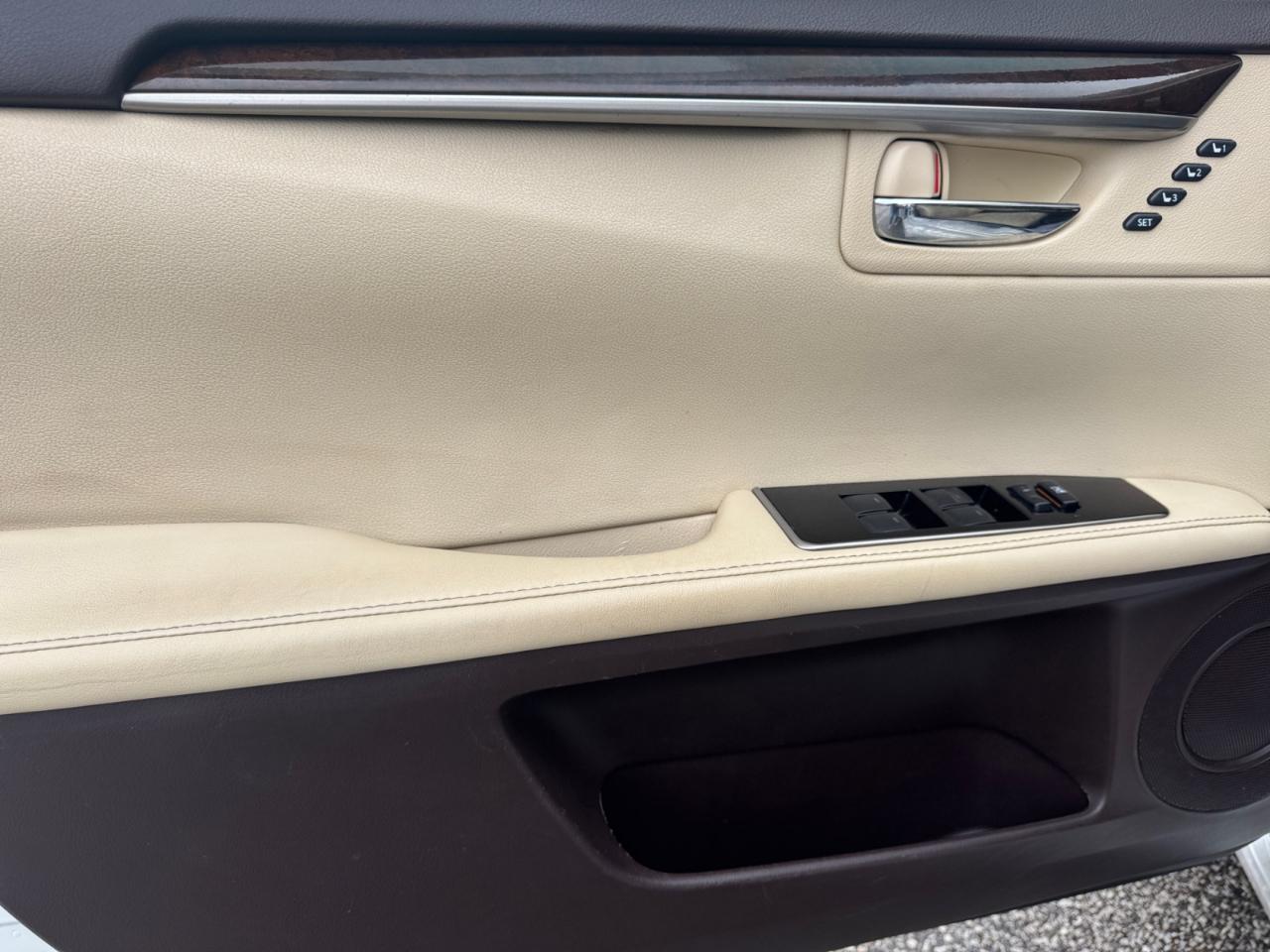 Lexus ES ES 350 FWD 2017