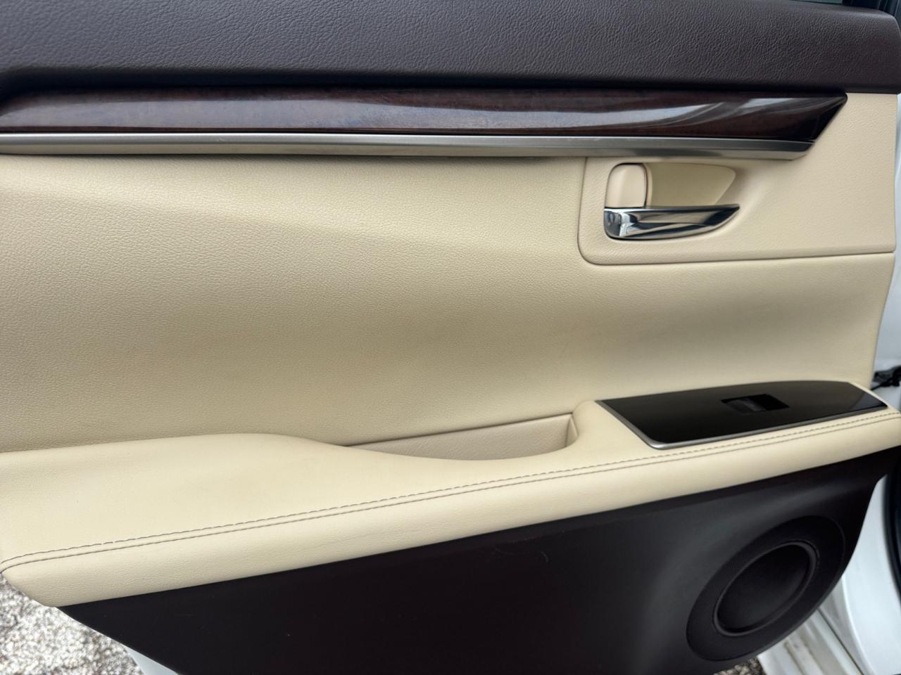 Lexus ES ES 350 FWD 2017