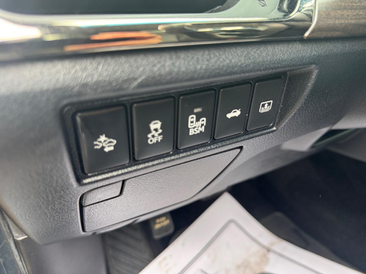 Toyota Avalon 4dr Sdn Limited (Natl) 2016