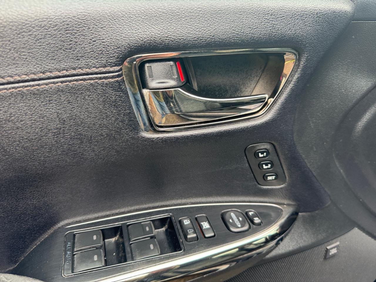 Toyota Avalon 4dr Sdn Limited (Natl) 2016