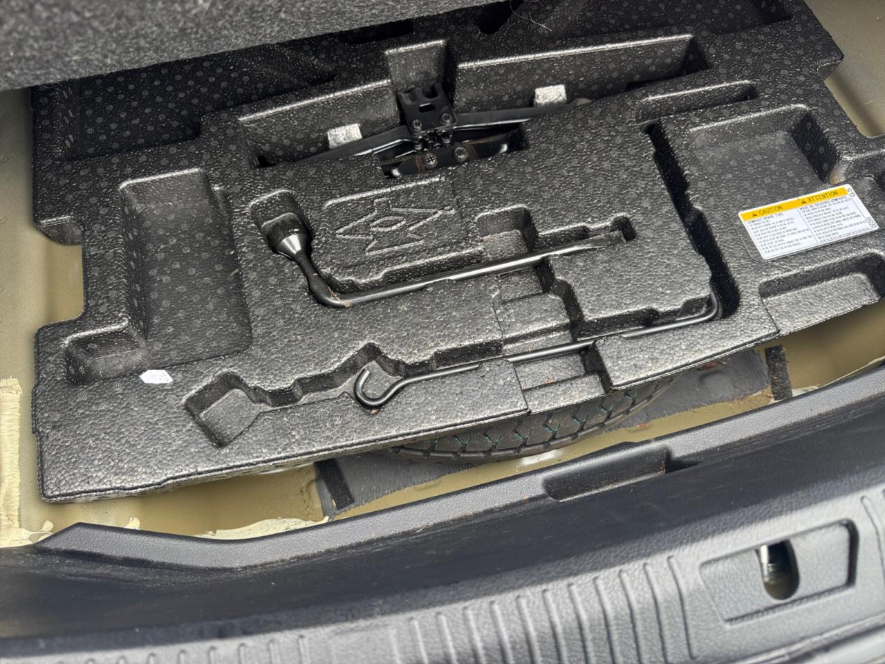 Toyota Avalon 4dr Sdn Limited (Natl) 2016