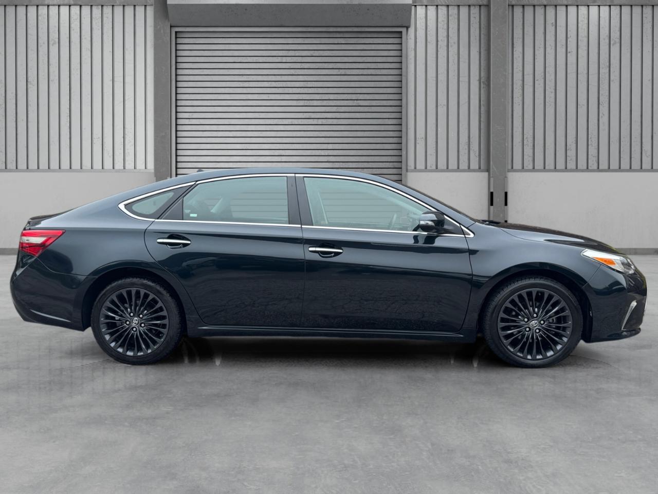 Toyota Avalon 4dr Sdn Limited (Natl) 2016