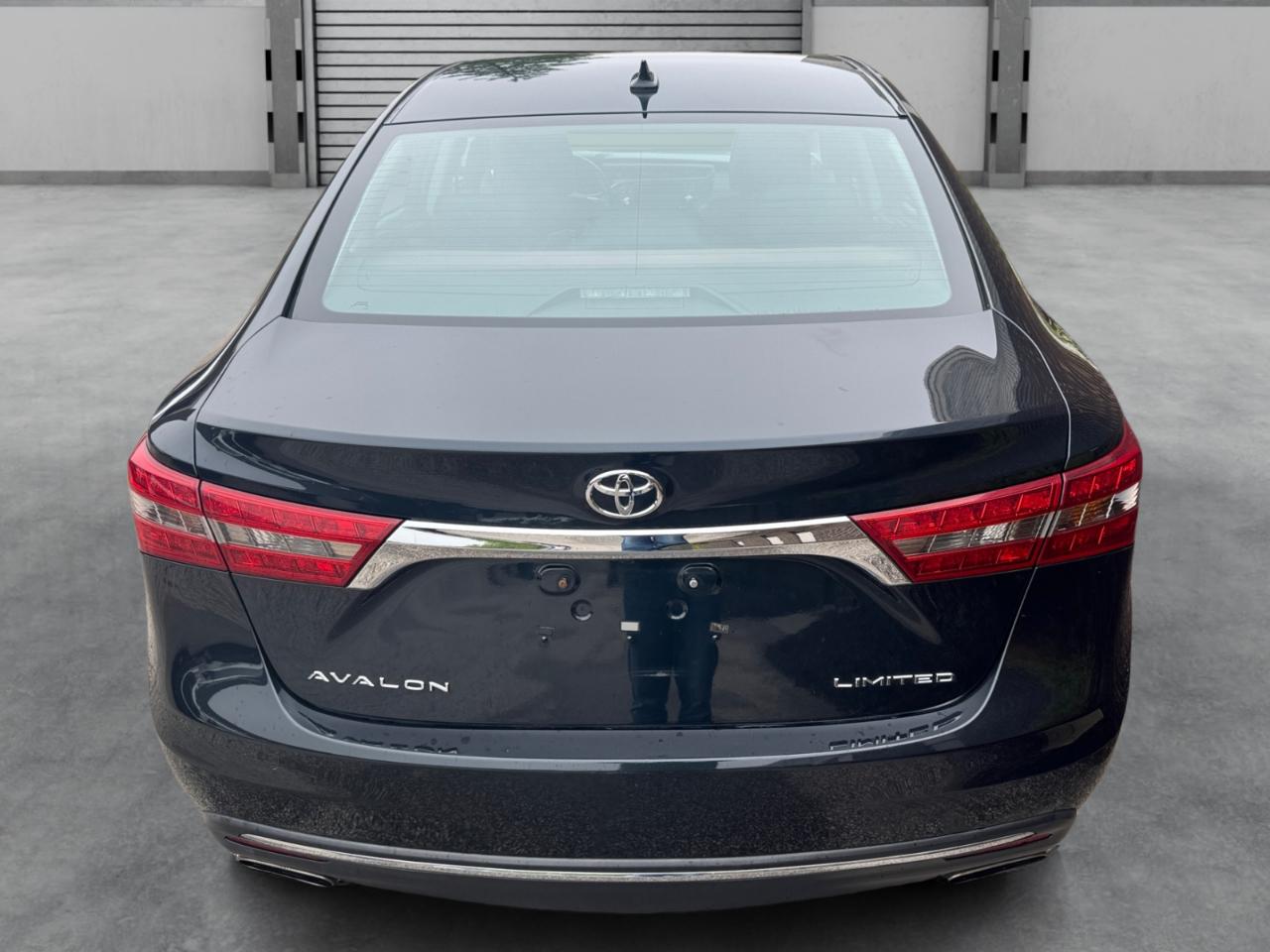 Toyota Avalon 4dr Sdn Limited (Natl) 2016