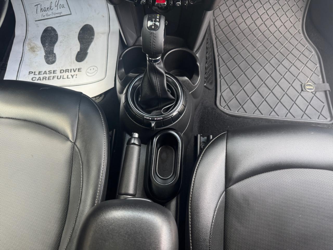 MINI Cooper Hardtop 2dr HB 2015