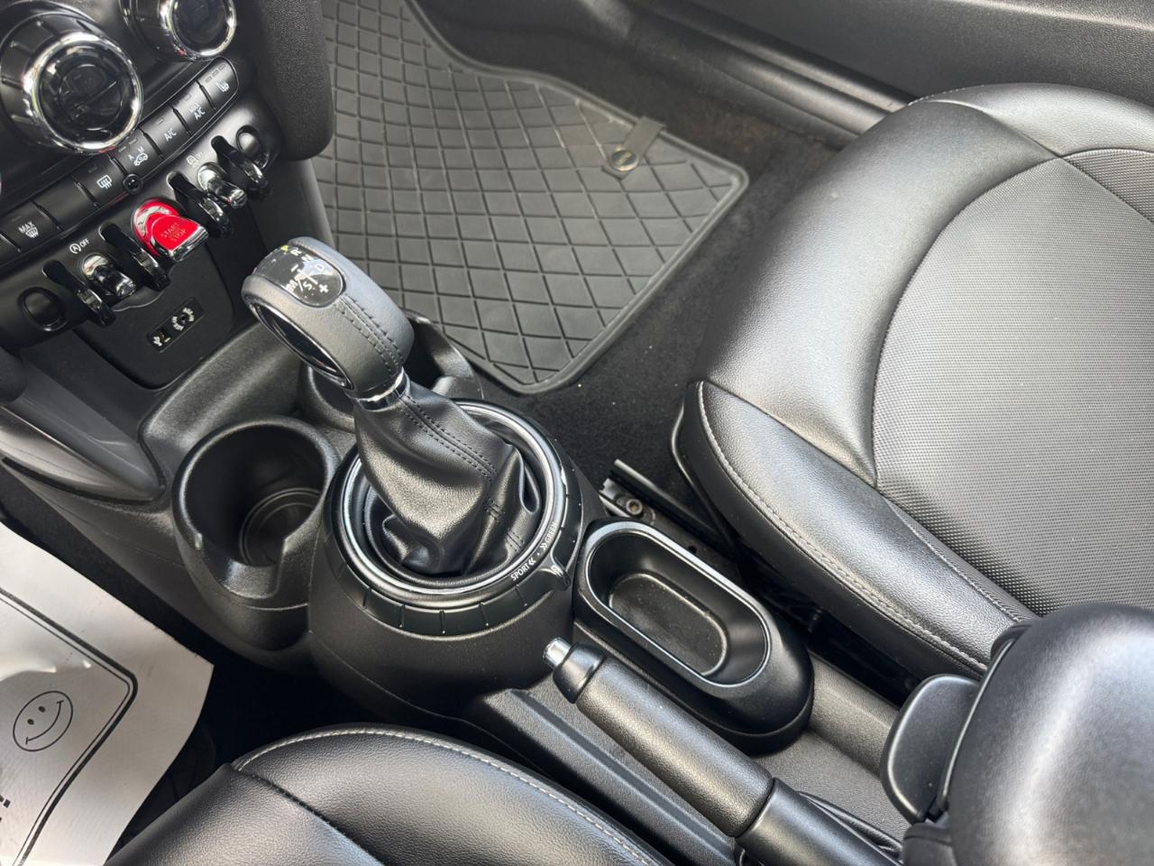 MINI Cooper Hardtop 2dr HB 2015