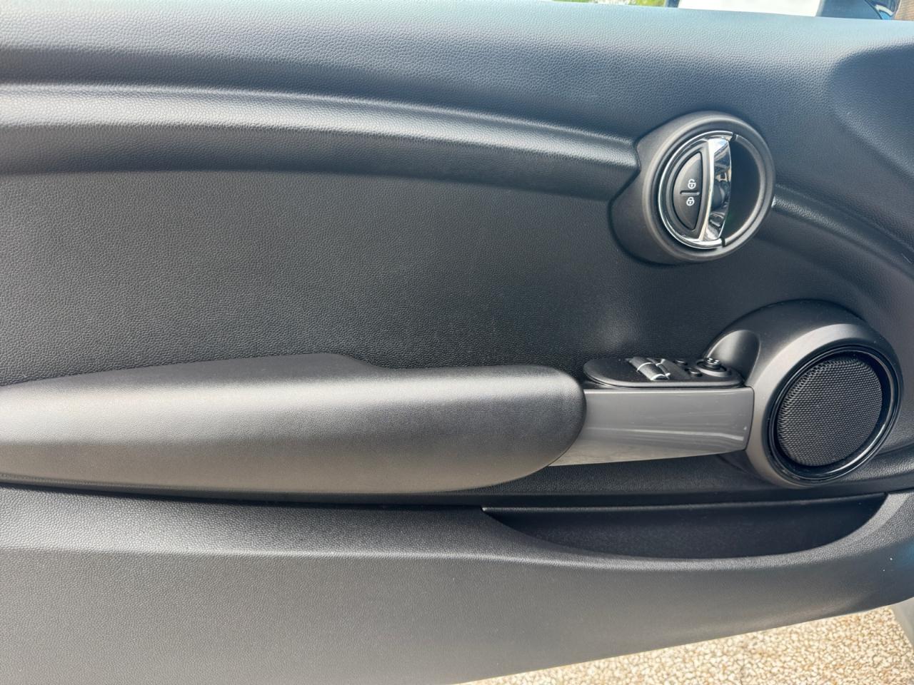 MINI Cooper Hardtop 2dr HB 2015
