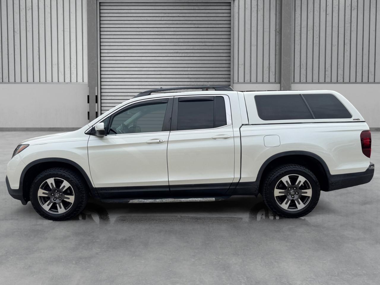 Honda Ridgeline RTL-T 4x4 Crew Cab 5.3' Bed 2017