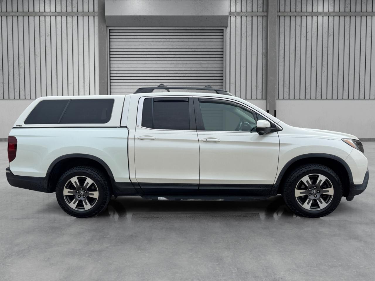 Honda Ridgeline RTL-T 4x4 Crew Cab 5.3' Bed 2017