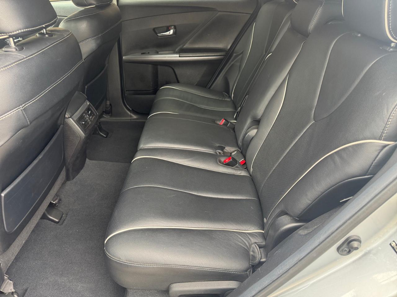 Toyota Venza 4dr Wgn I4 FWD XLE (Natl) 2015