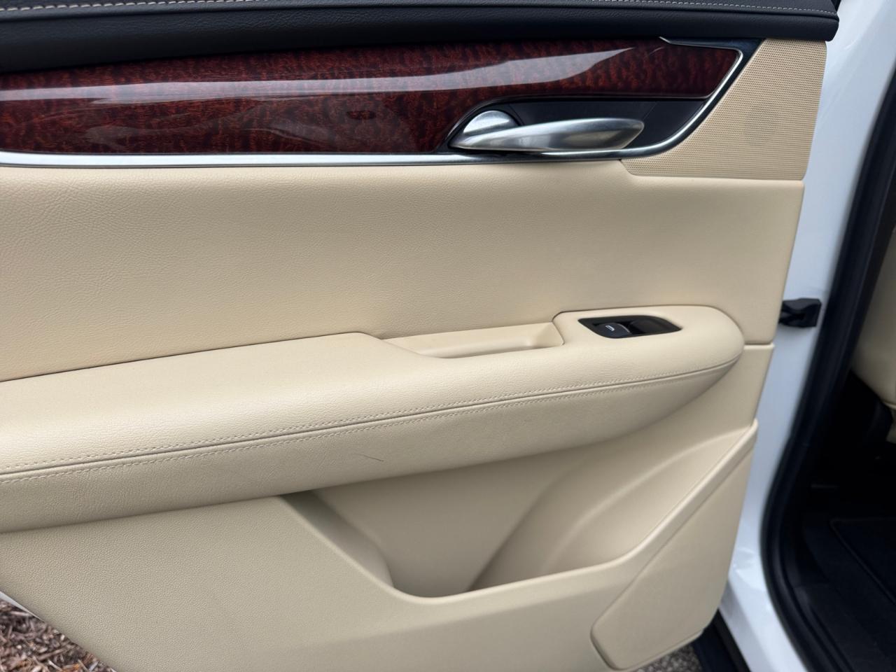 Cadillac XT5 AWD 4dr Luxury 2017