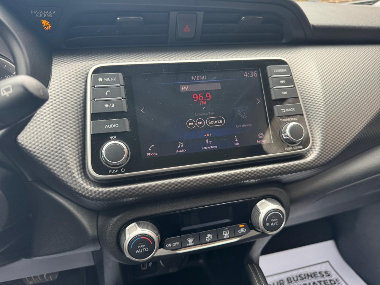 Nissan Kicks SV FWD 2018