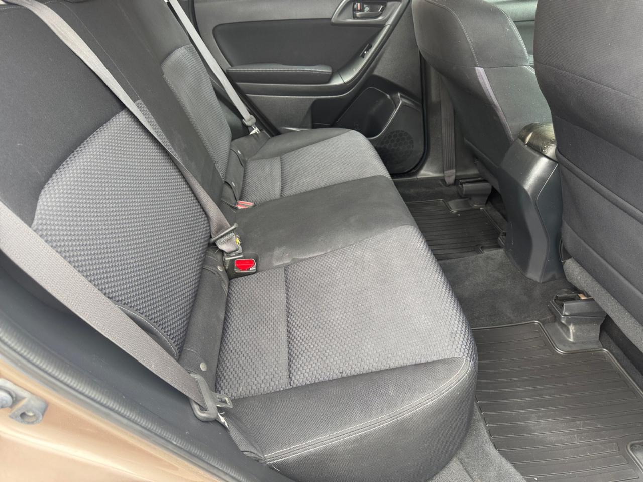 Subaru Forester 4dr CVT 2.5i PZEV 2015